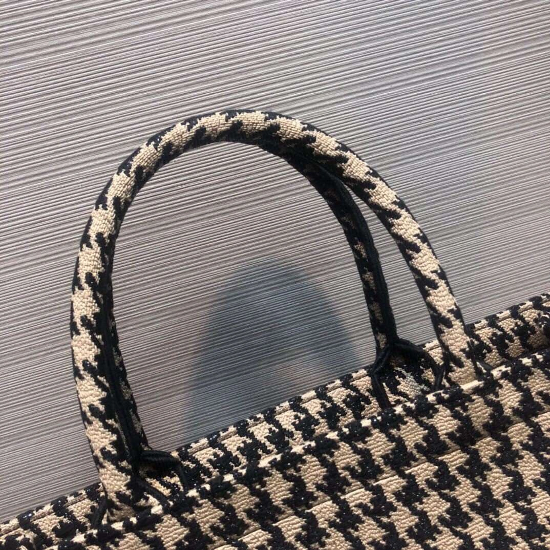 *MOMO--- M1286ZRFP-M976 TOTE item : A-B181H0530L