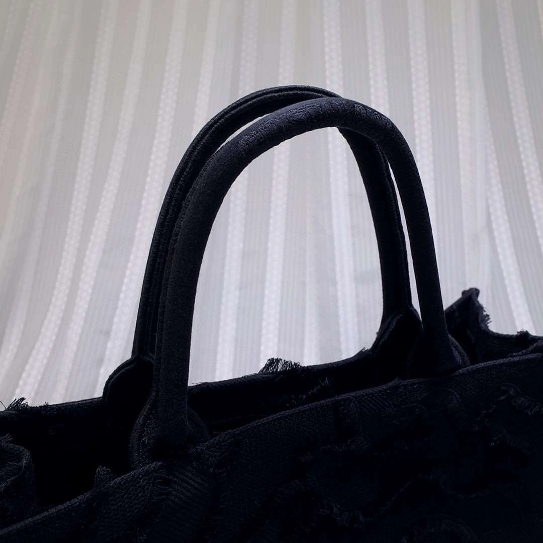 *MOMO--- M1286ZWAH-M989 Tote item : A-B340H0520L