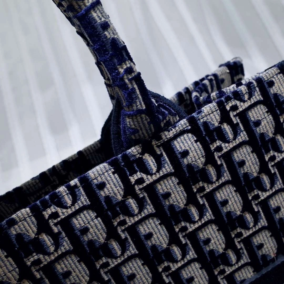*MOMO--- M1296ZWVF-M928 TOTE item : A-B00H0533L