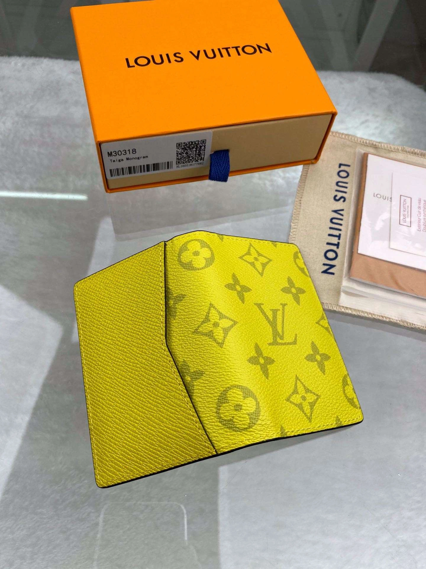 *MOMO--- M30318 item : A-B040G3053