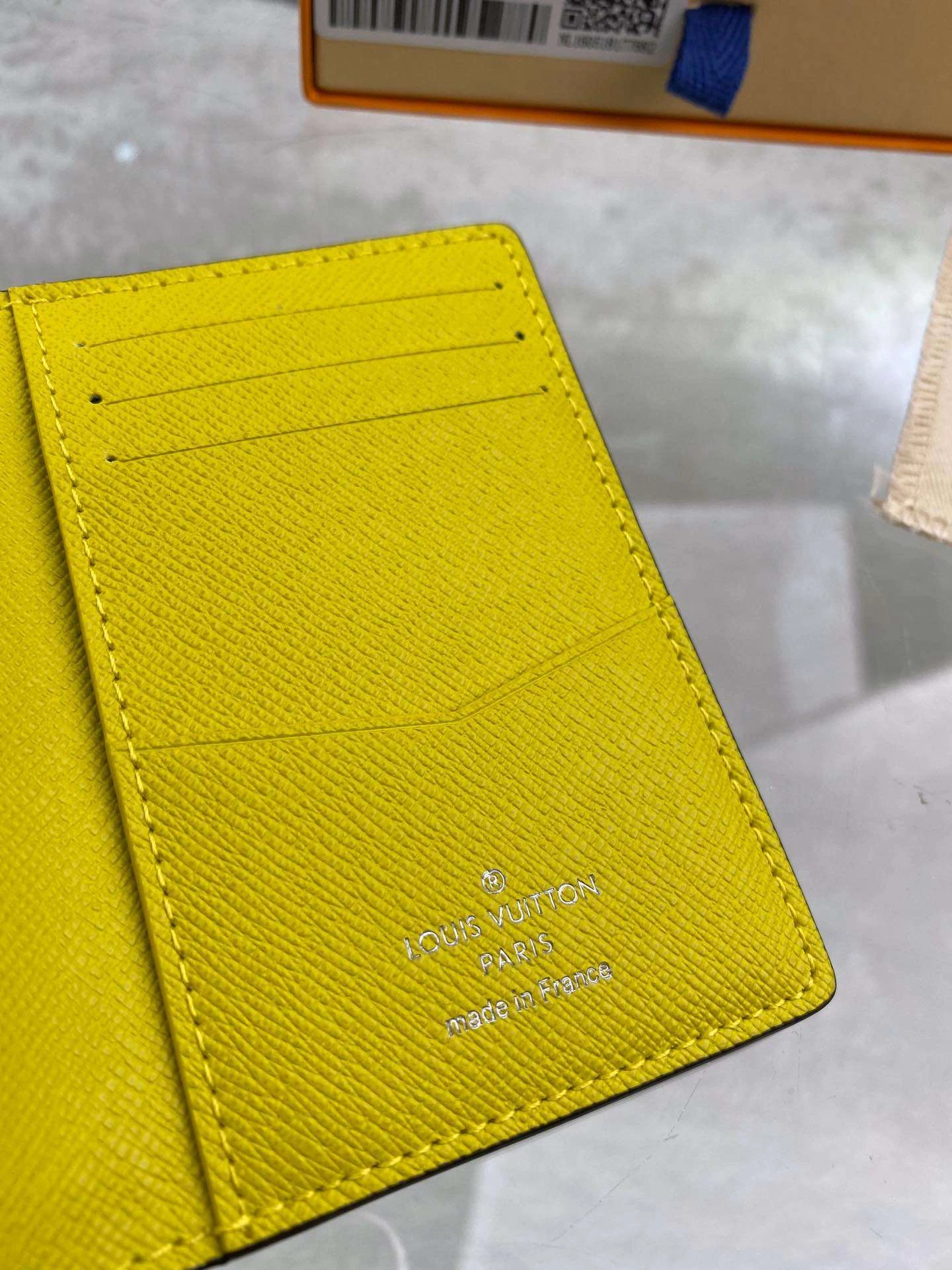 *MOMO--- M30318 item : A-B040G3053