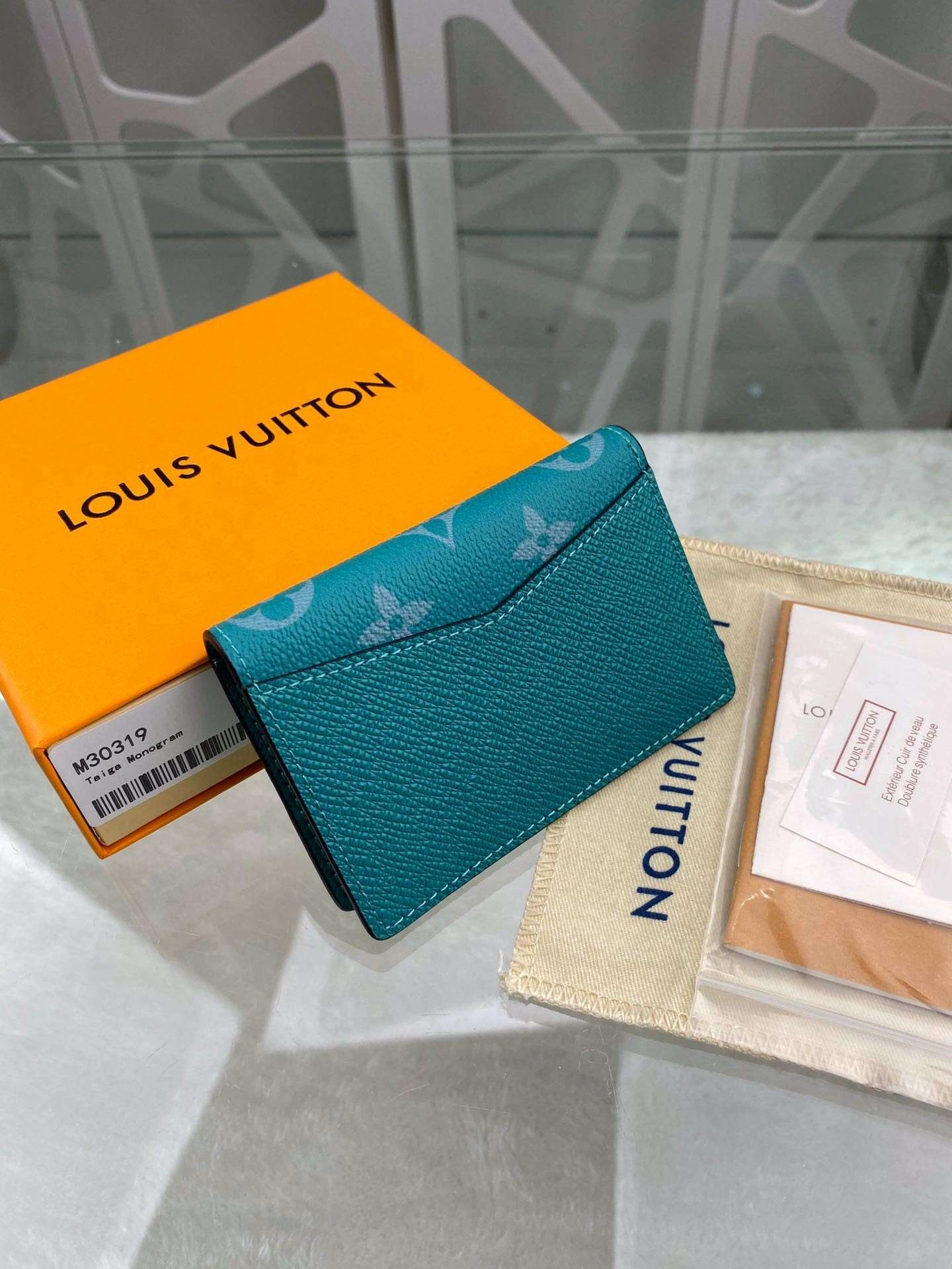 *MOMO--- M30319 item : A-B040H0117