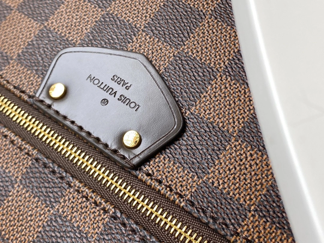 MOMO--- M41013 cowhide item : A-B00H0358