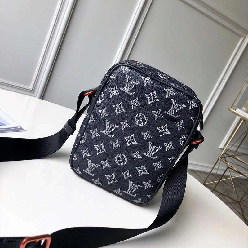 *MOMO--- M43678 cowhide item : A-B106G2950