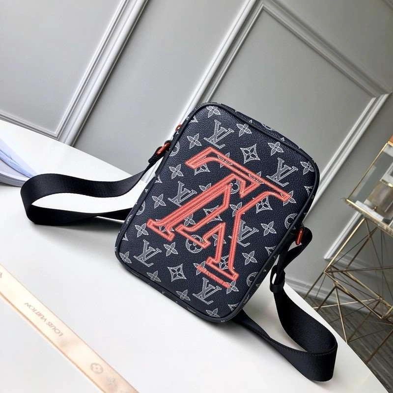 *MOMO--- M43678 cowhide item : A-B106G2950
