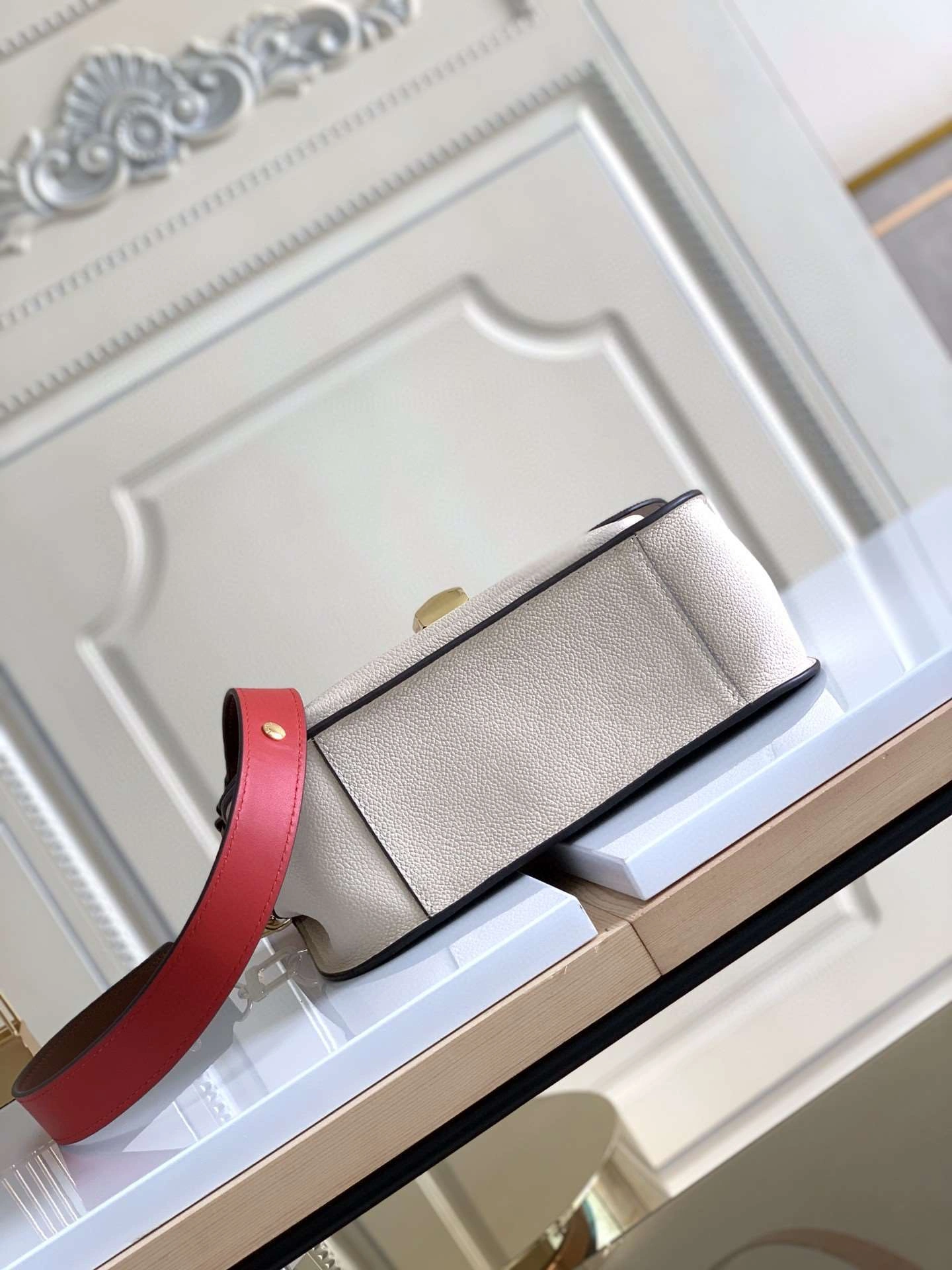 *MOMO--- M44353 item : A-B340G2868