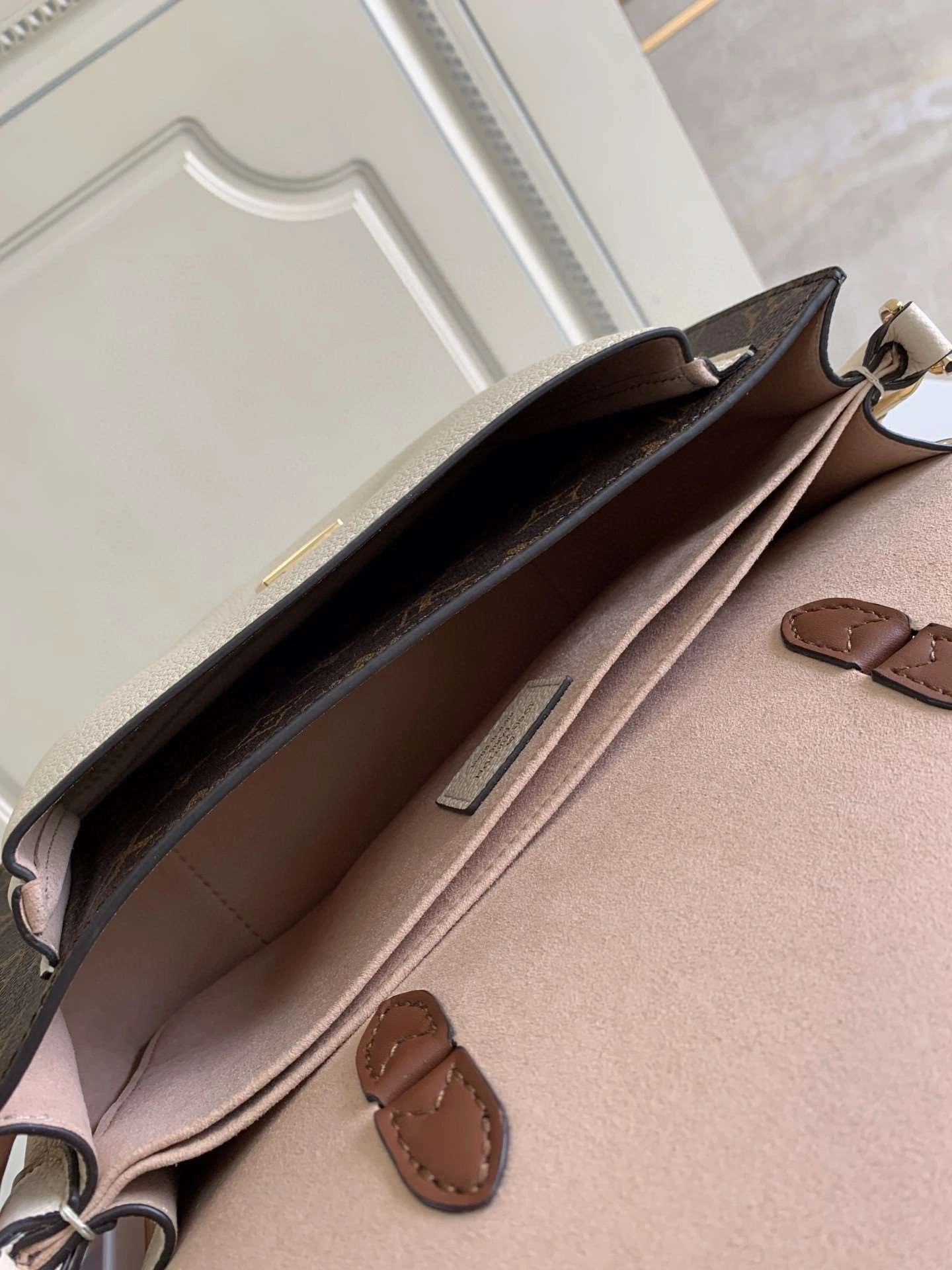 *MOMO--- M44353 item : A-B340G2868