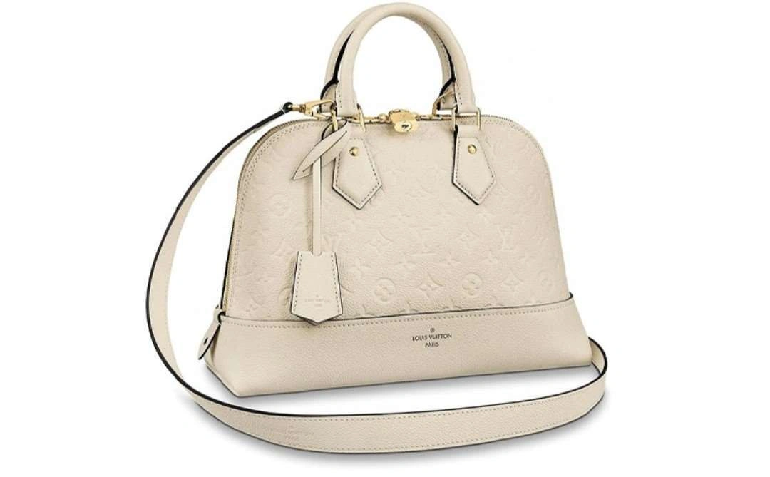 *MOMO--- M44834 item : A-B00G3050