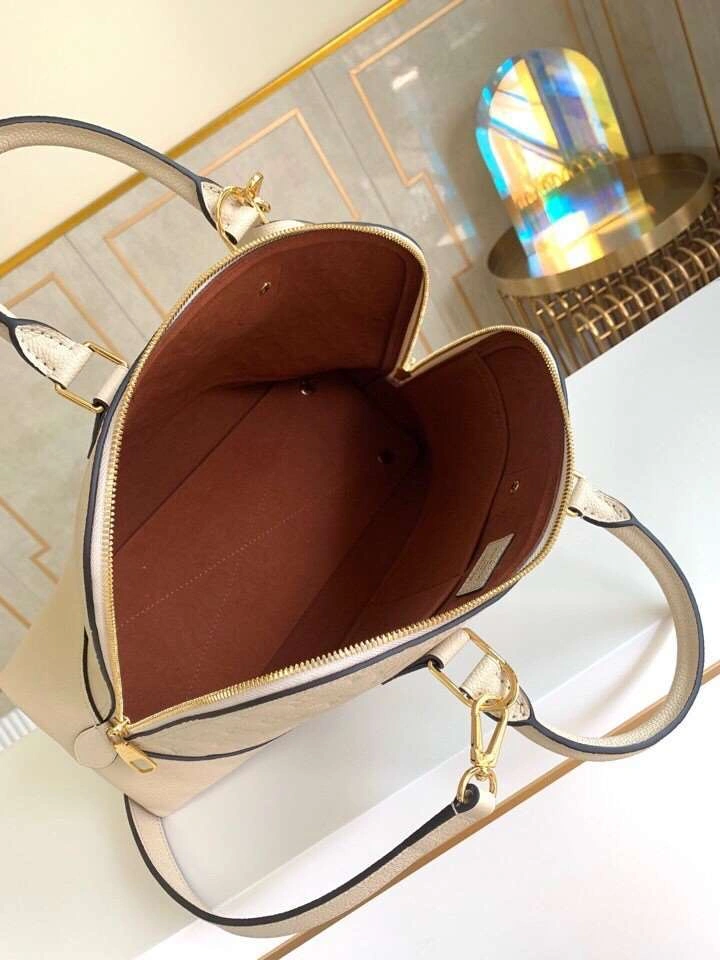 *MOMO--- M44834 item : A-B00G3050