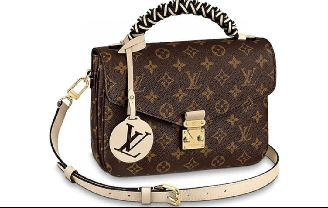 MOMO--- M45152 cowhide item : A-B00H0369
