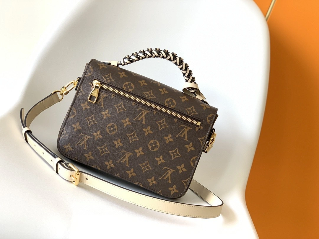 MOMO--- M45152 cowhide item : A-B00H0369