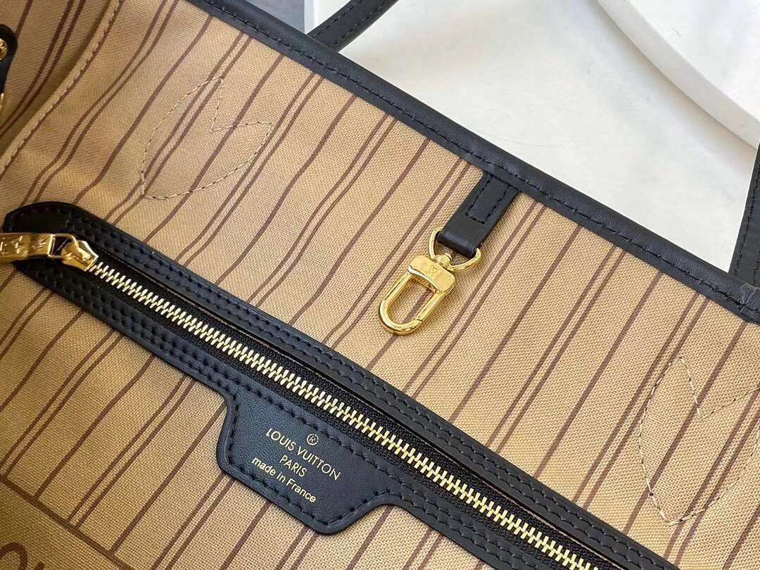 *MOMO--- M45201Neverfull item : A-B181G2931