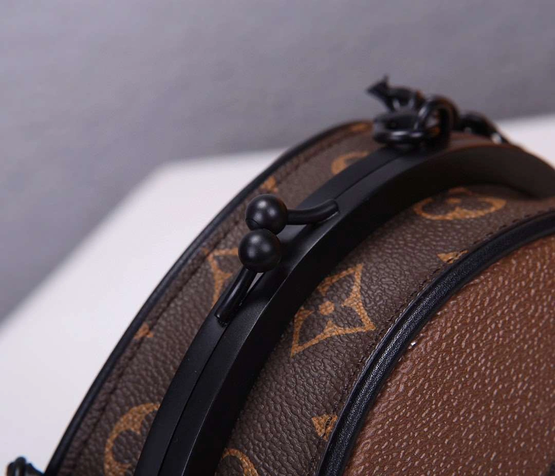 *MOMO--- M45280 Calfskin item : A-B340G3004