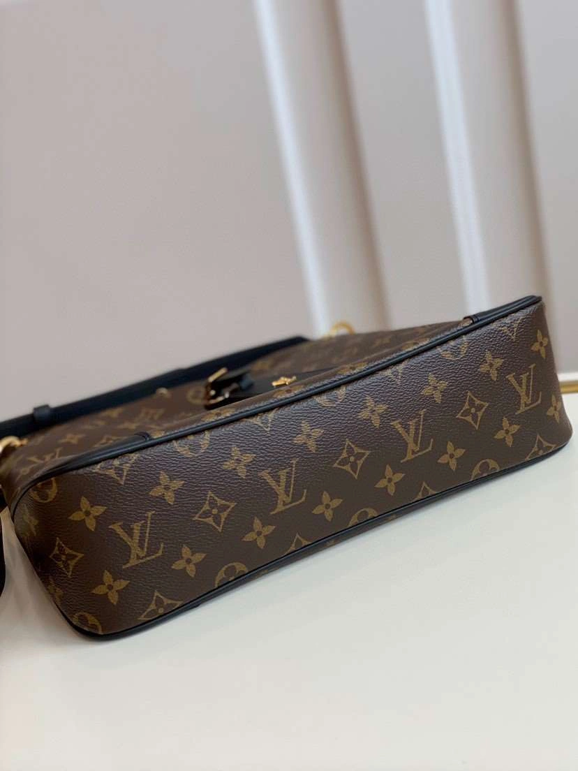 &MOMO--- M45352 cowhide item : A-B330G2835