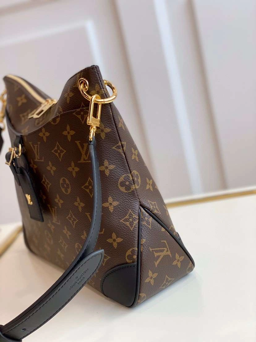 &MOMO--- M45352 cowhide item : A-B330G2835