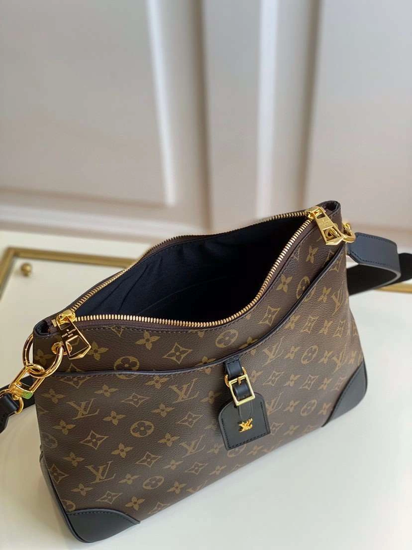 &MOMO--- M45352 cowhide item : A-B330G2835