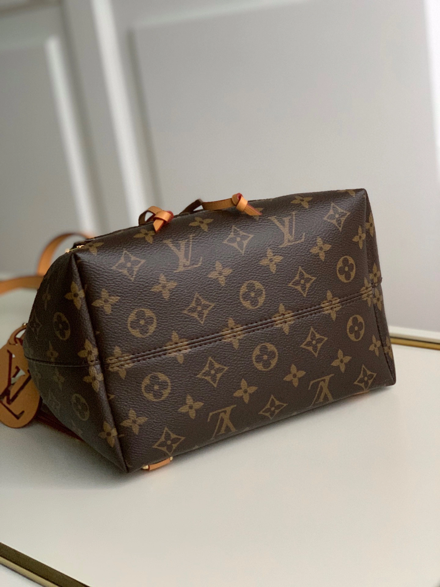 &MOMO--- M45501 item :B-B063E5327T