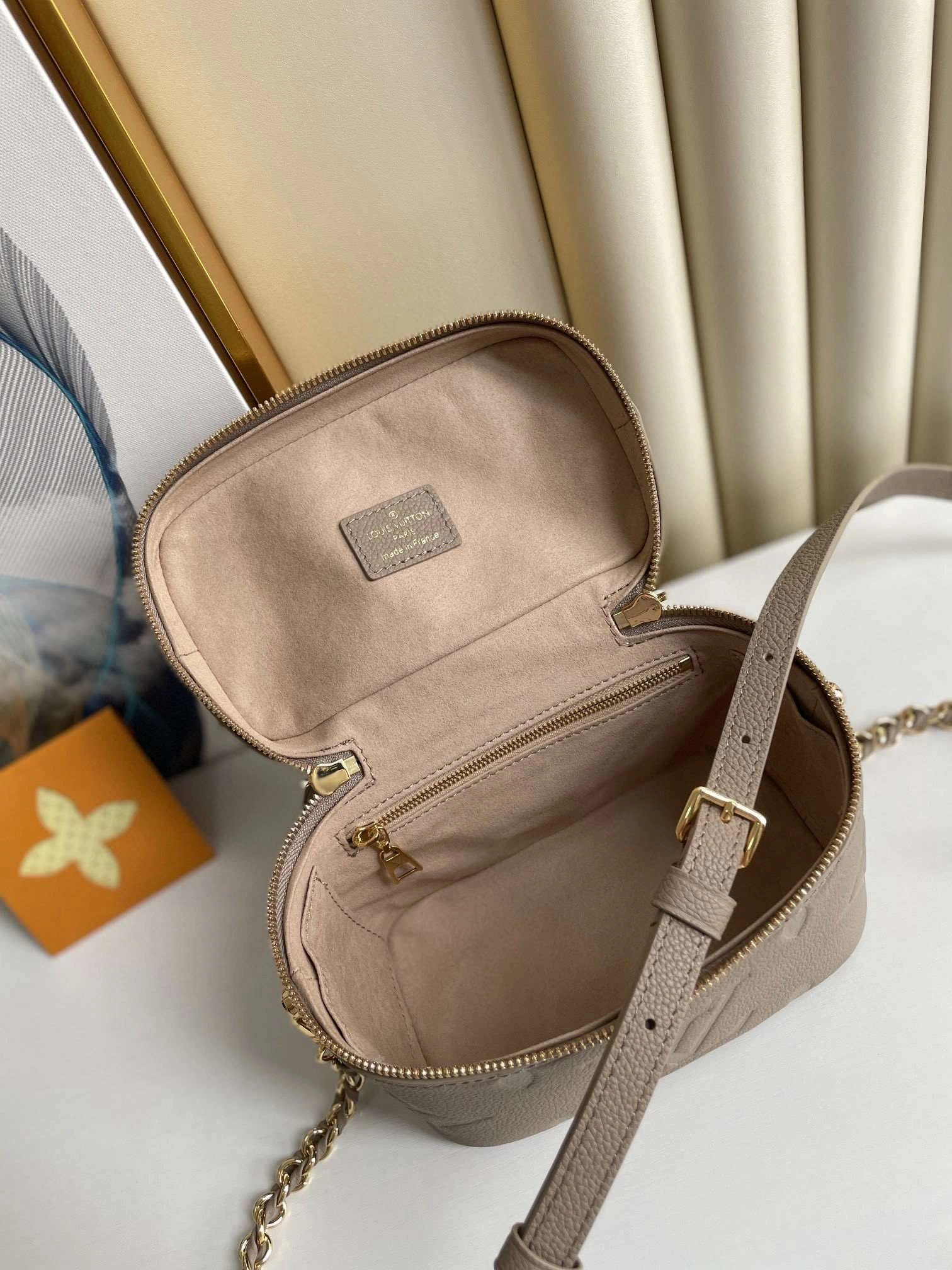 *MOMO--- M45608 item : A-B00G2704