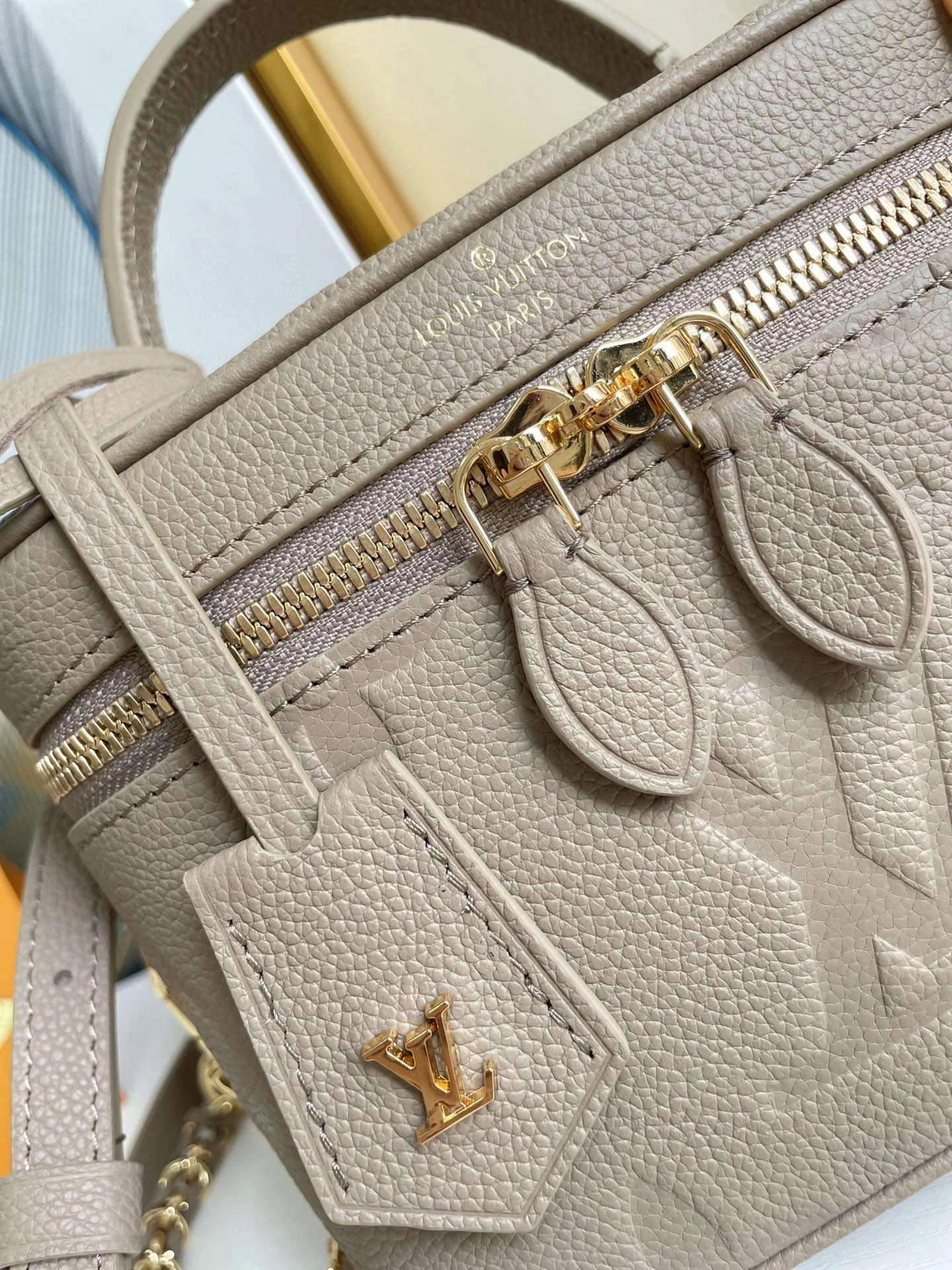 *MOMO--- M45608 item : A-B00G2704