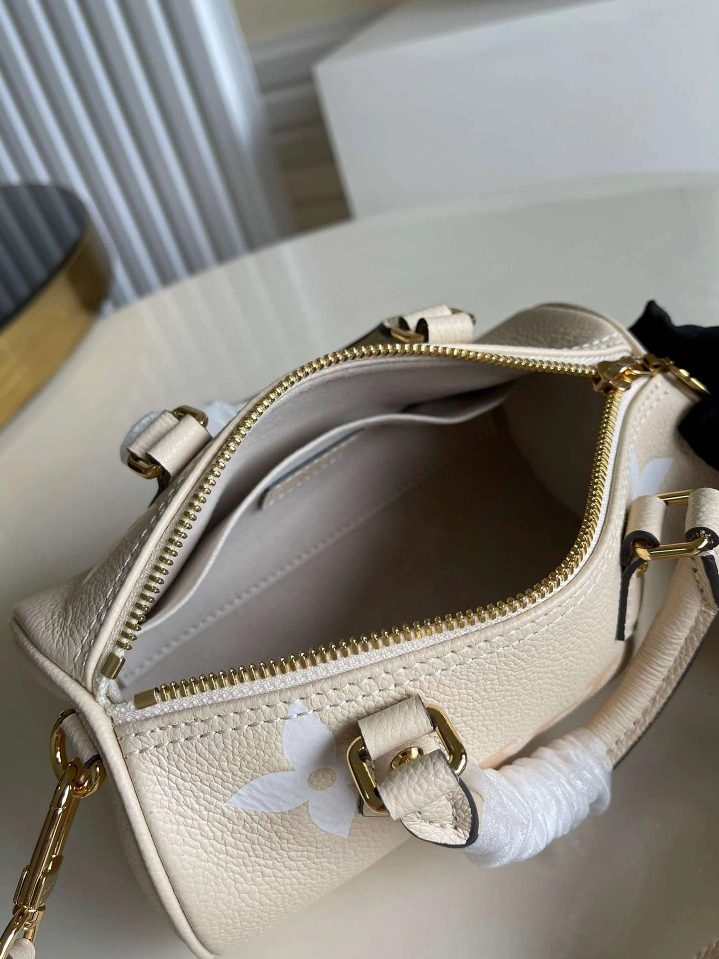 *MOMO--- M45707 item : A-B00G2939