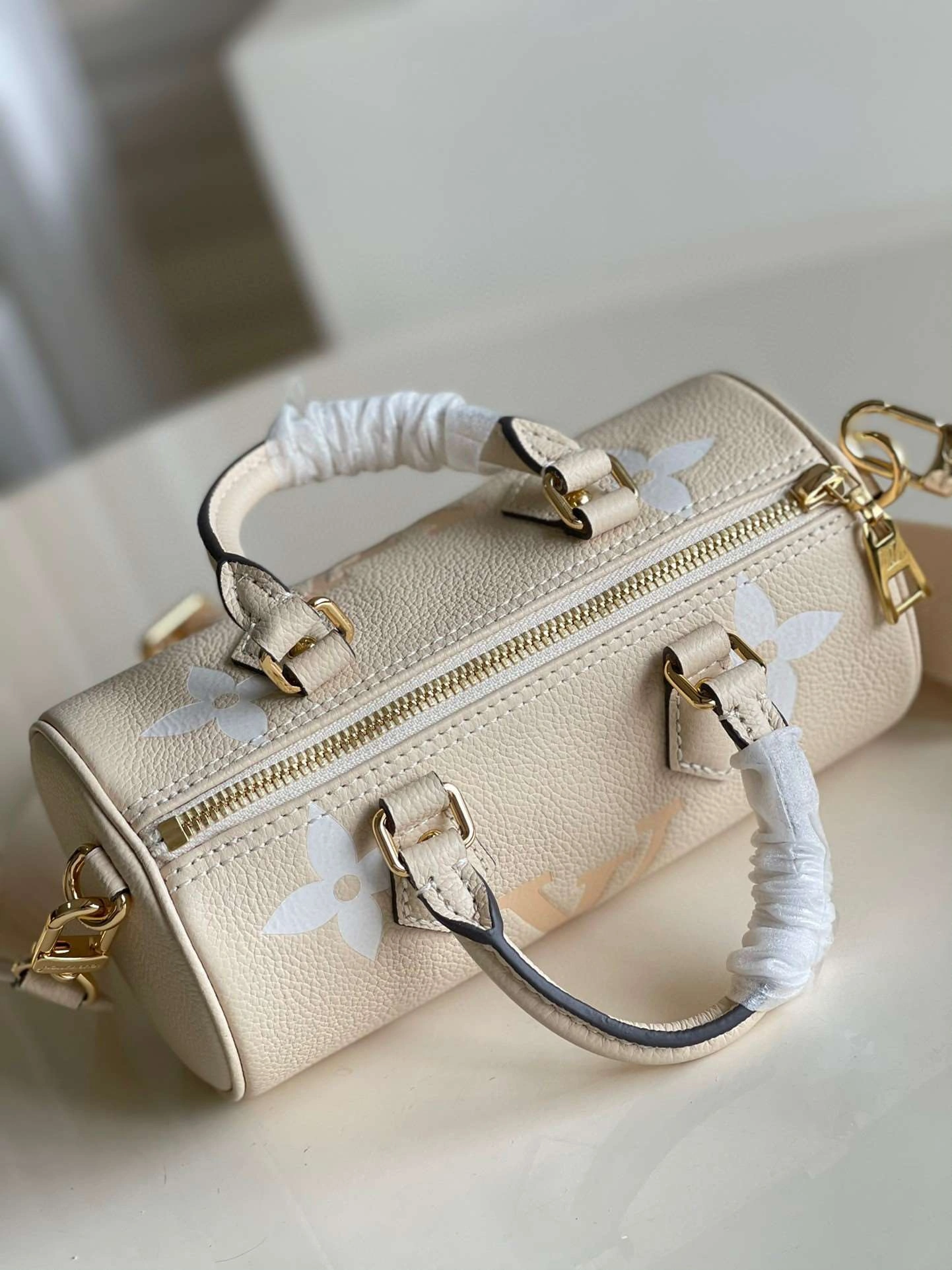 *MOMO--- M45707 item : A-B00G2939