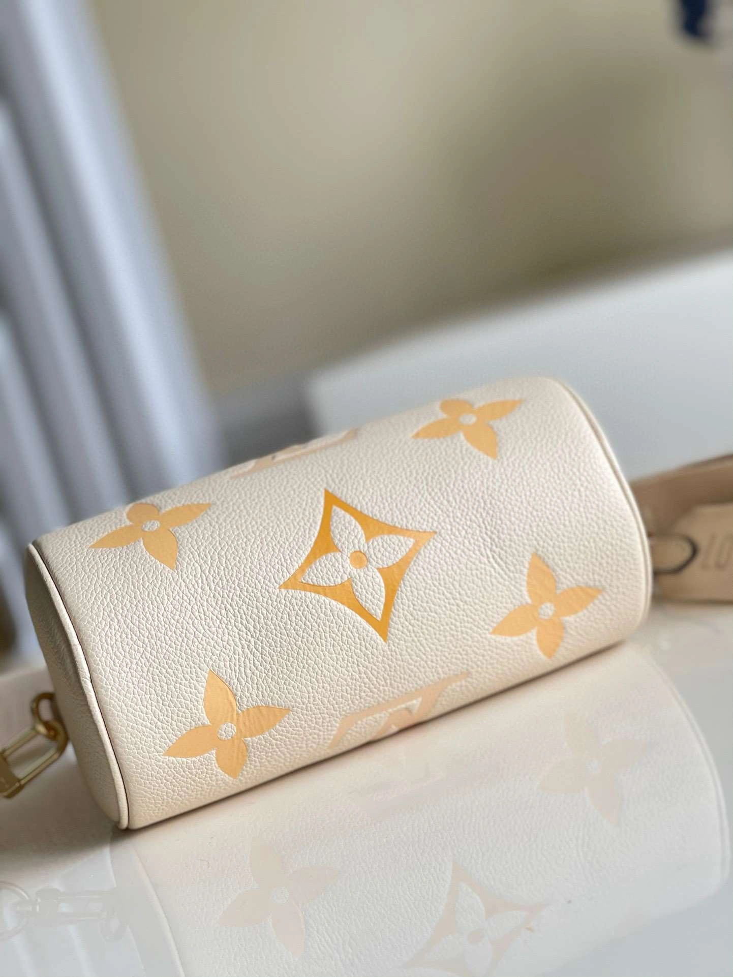 *MOMO--- M45707 item : A-B00G2939