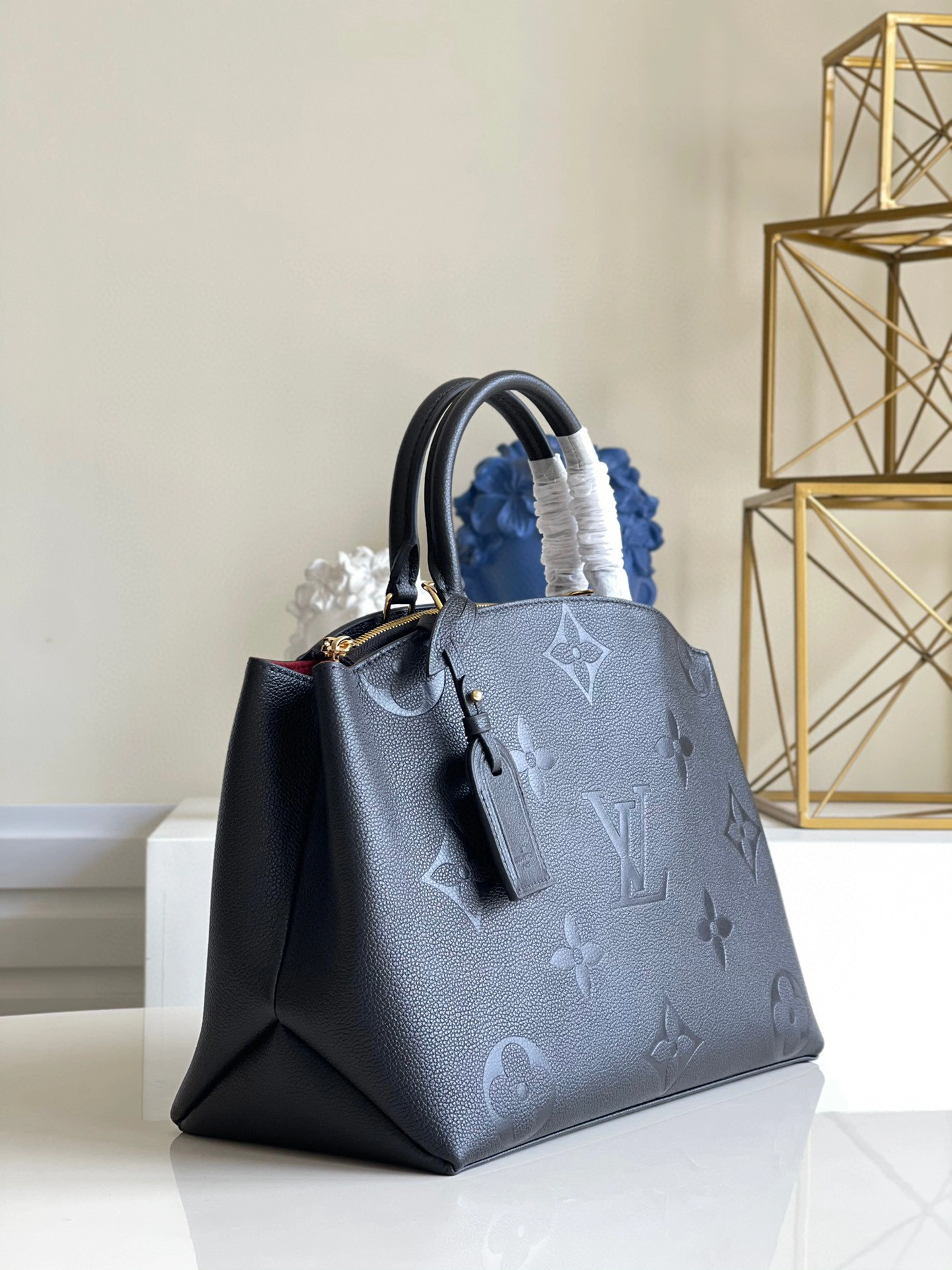 *MOMO--- M45811 item : A-B564J75321T