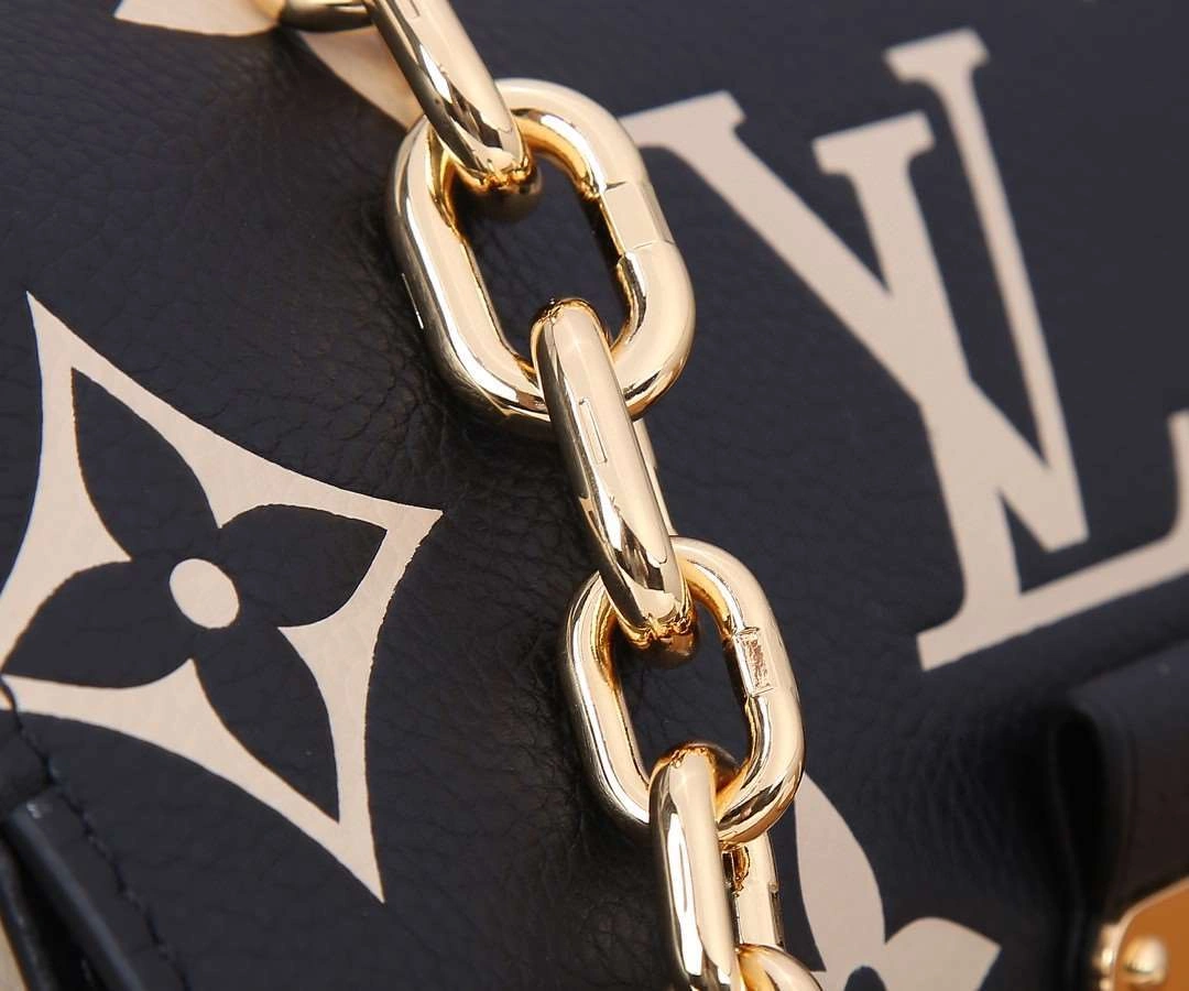 *MOMO--- M45859 cowhide item : A-B00G2848