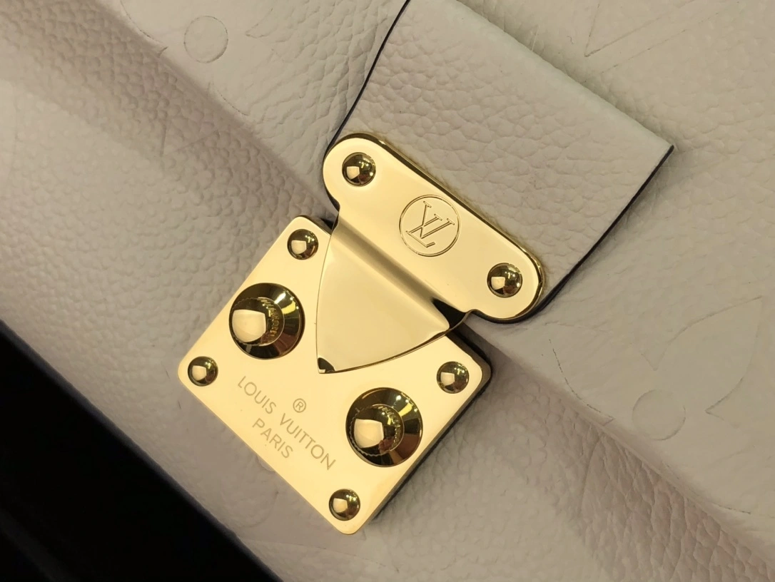 MOMO--- M46008 cowhide item:D-B174D1523