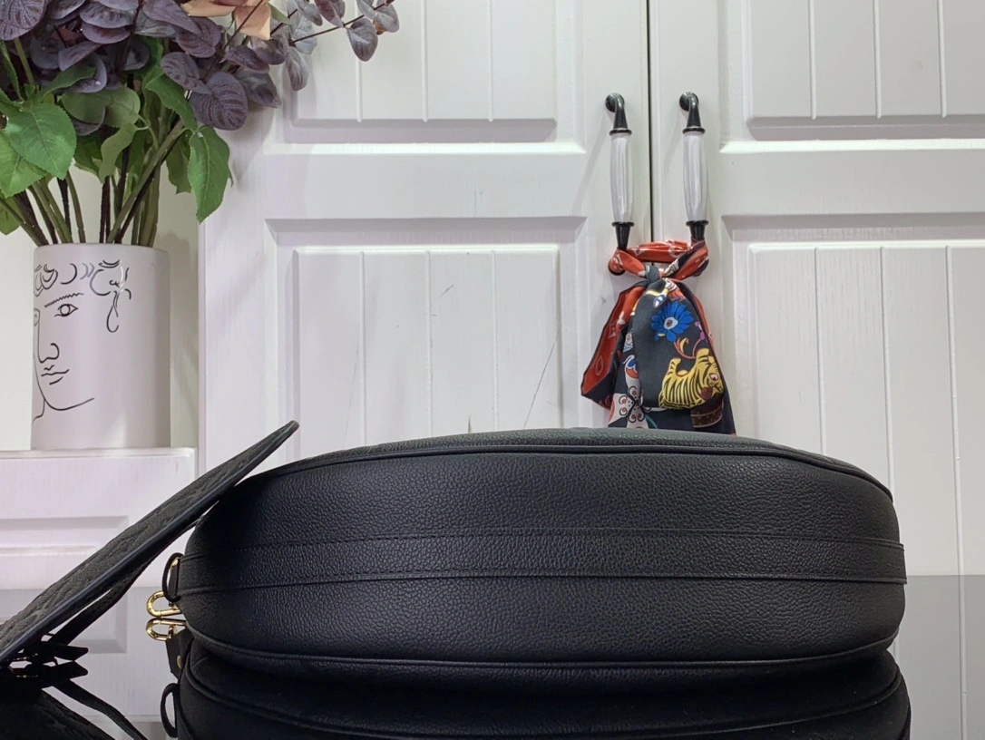 &MOMO--- M46725 cowhide Loop Hobo Monogram Empreinte item:C-B063K2202R