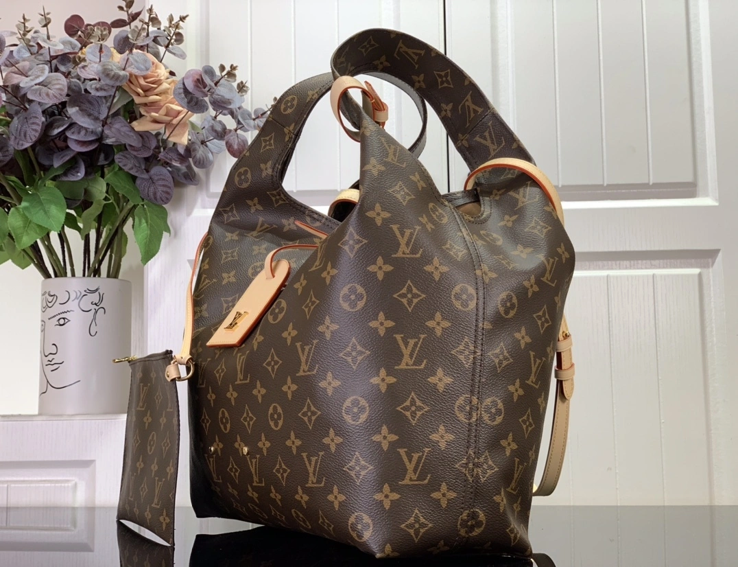 MOMO--- M46817 Atlantis Monogram item:C-B063K2215R