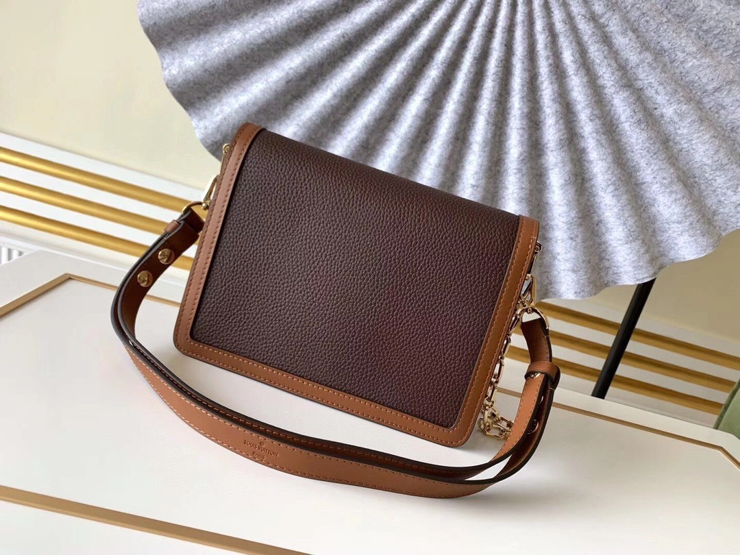 MOMO--- M53806 cowhide item : A-B00H0344