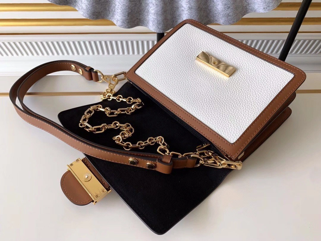 MOMO--- M53806 cowhide item : A-B00H0344