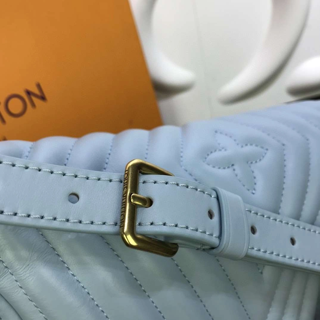 *MOMO--- M53861 Calfskin item : A-B00G3109