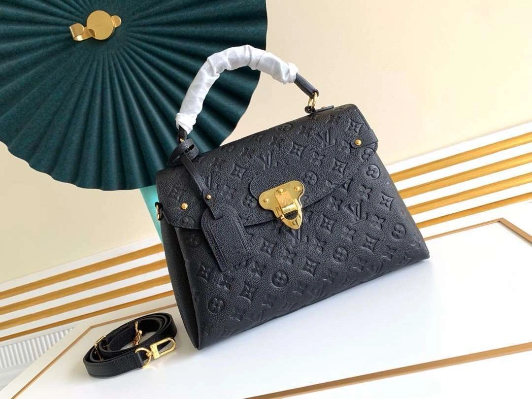 *MOMO--- M53944 cowhide item : A-B106G3007