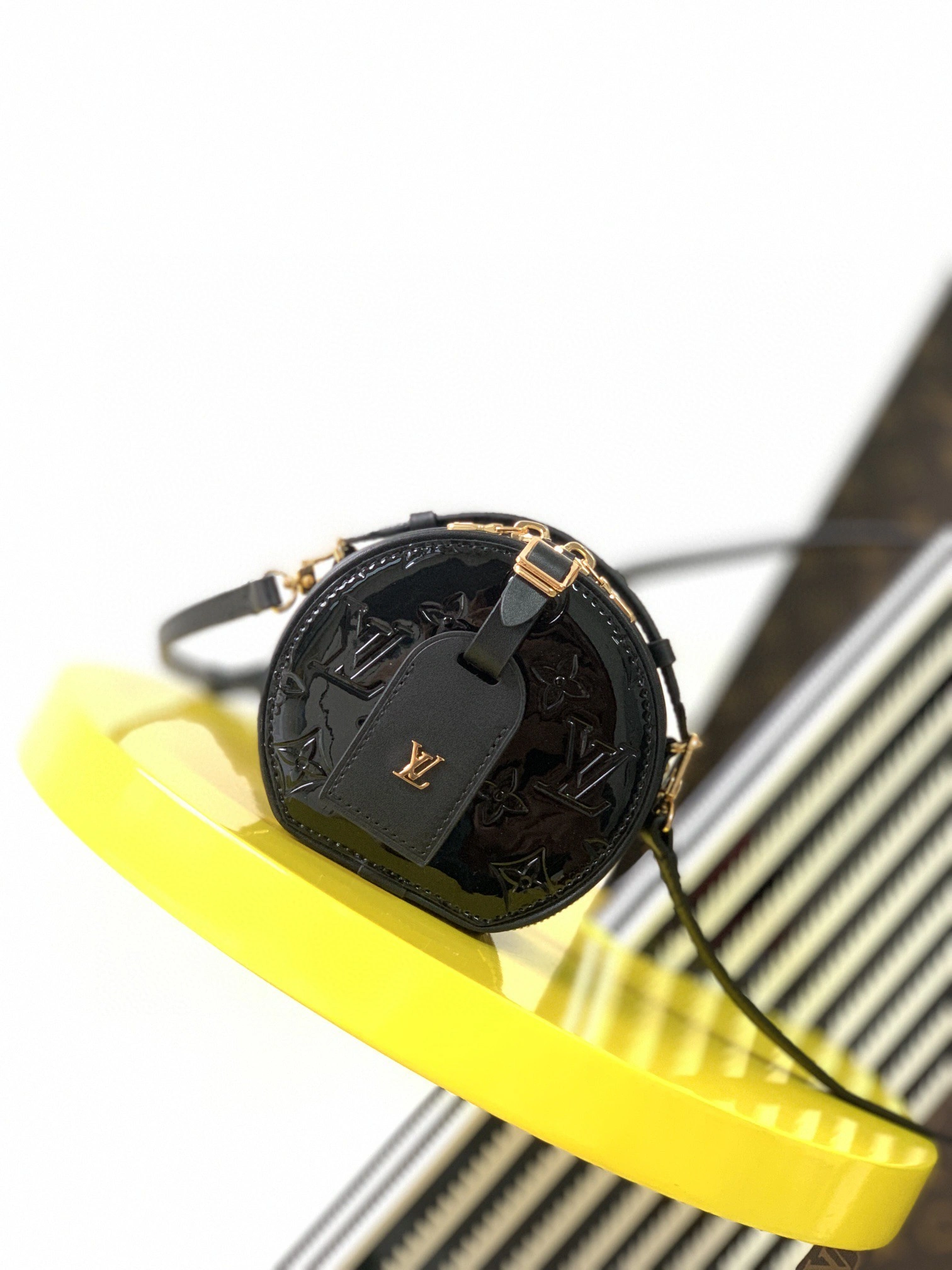 MOMO--- M53999 item : A-B106H0305