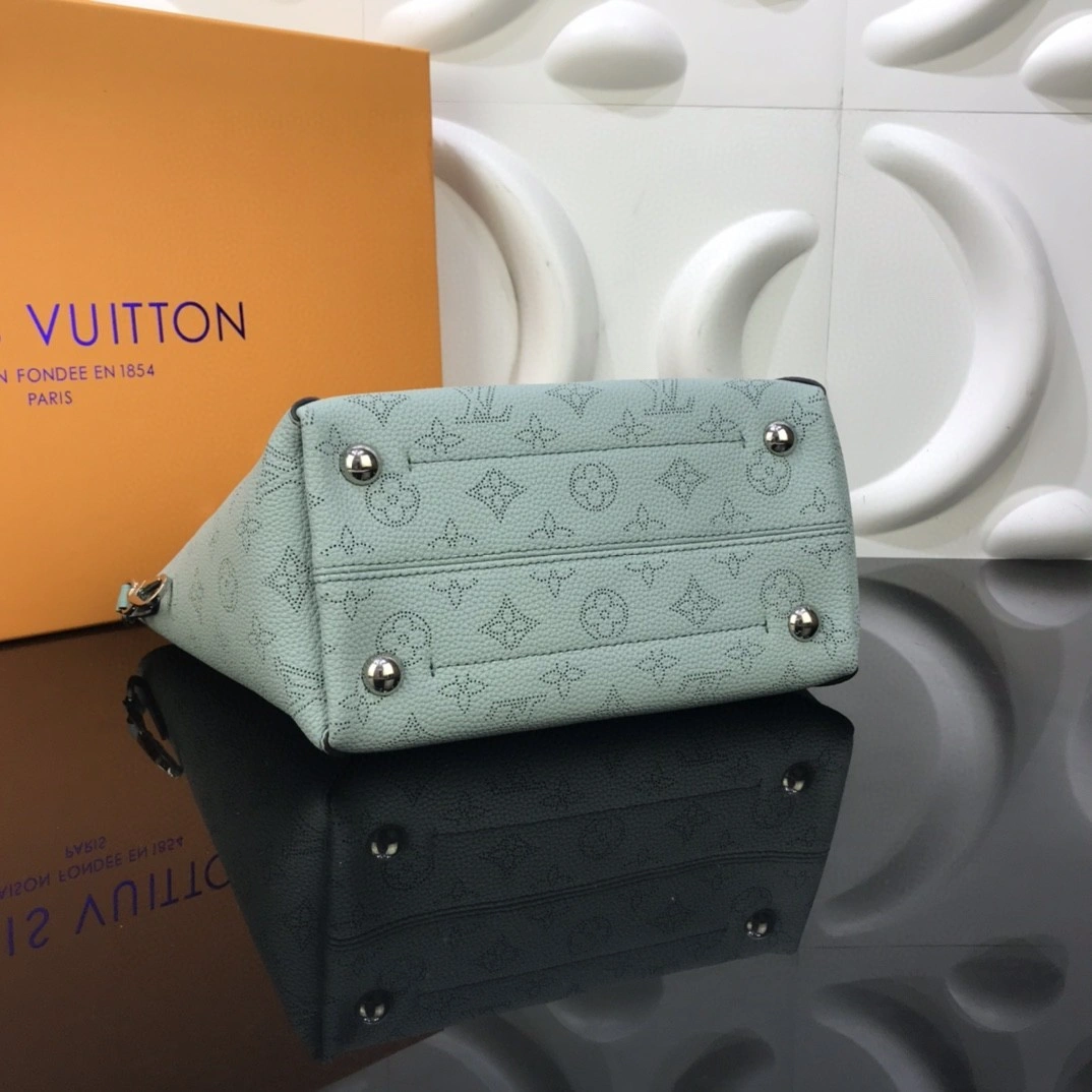 MOMO--- M55905 Calfskin item : A-B00H0362