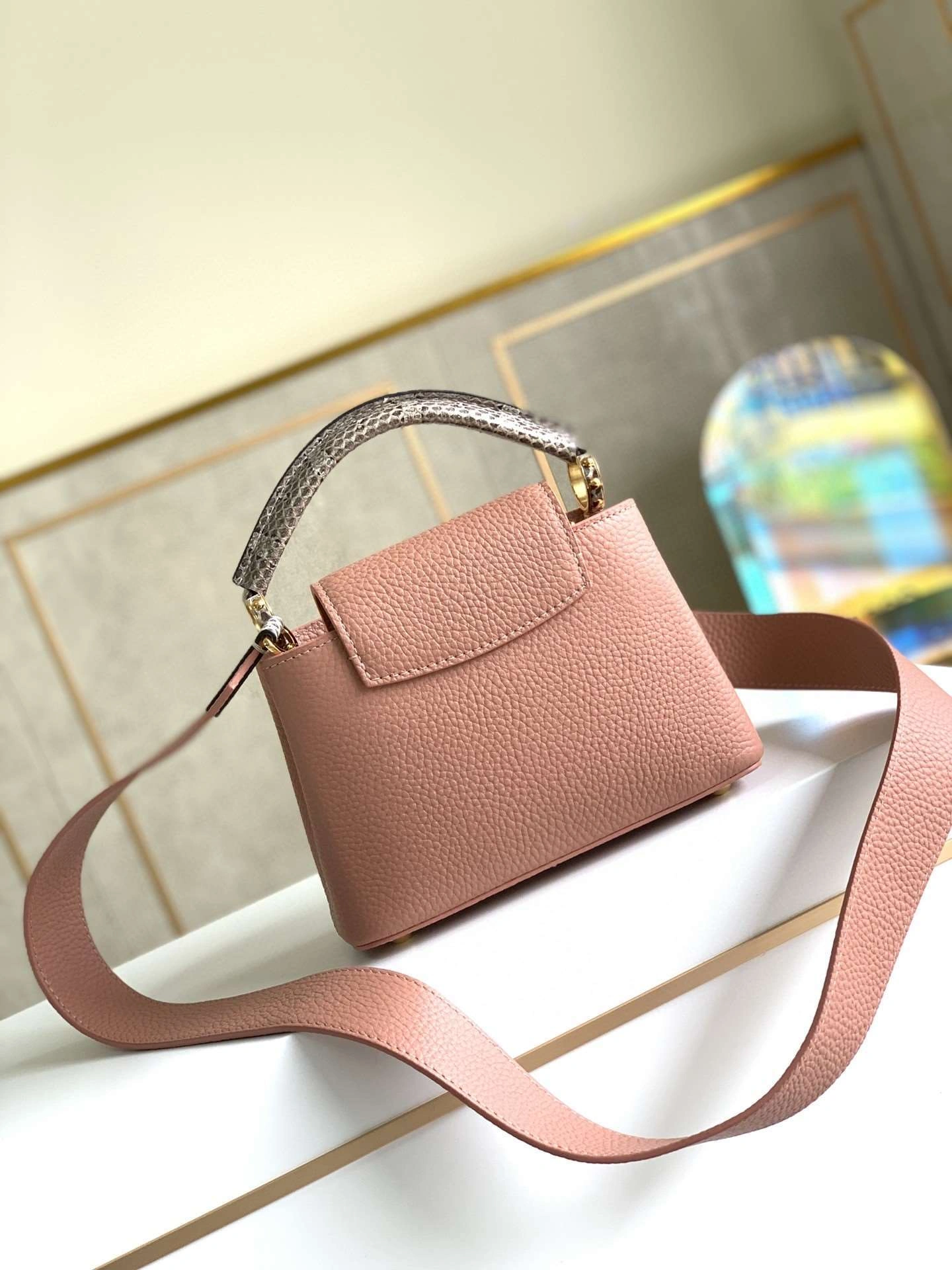 *MOMO--- M55921 item : A-B00G3021