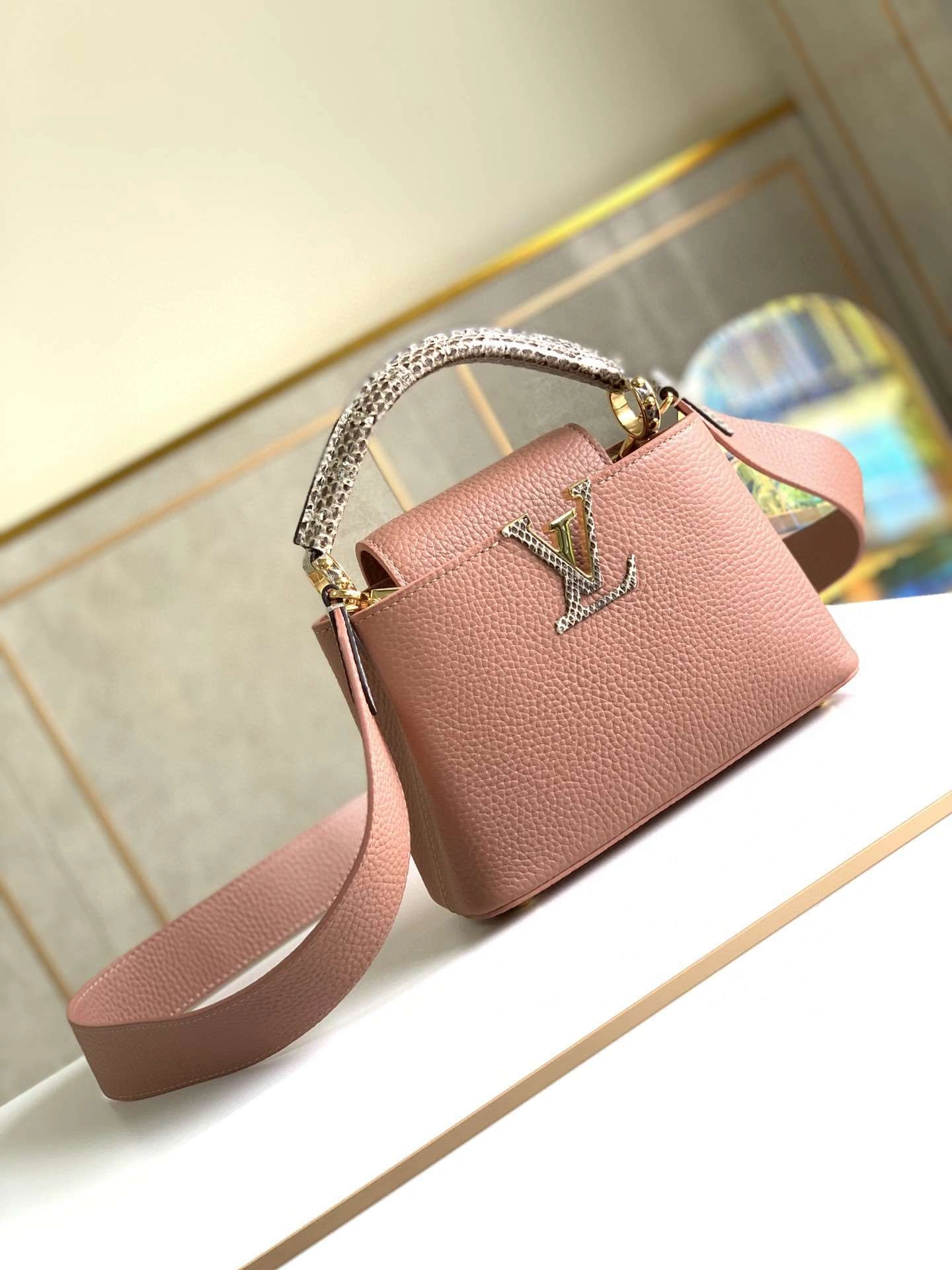 *MOMO--- M55921 item : A-B00G3021