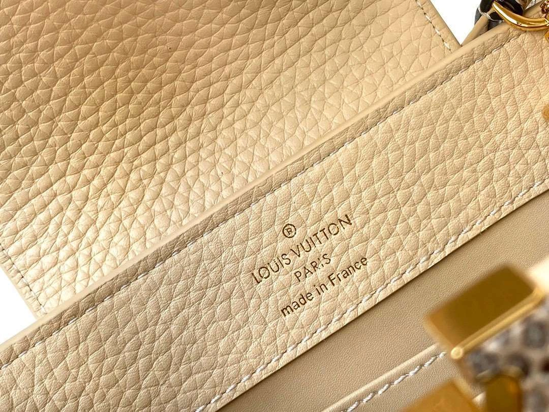 *MOMO--- M55923 item : A-B040G3025