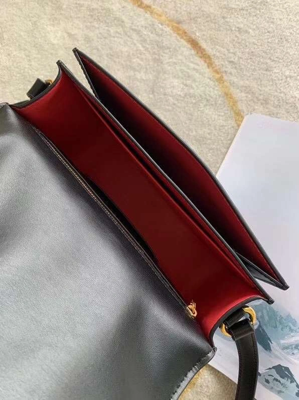 *MOMO--- M55948 cowhide item : A-B116G2955