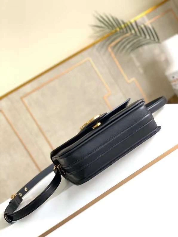*MOMO--- M55948 cowhide item : A-B116G2955