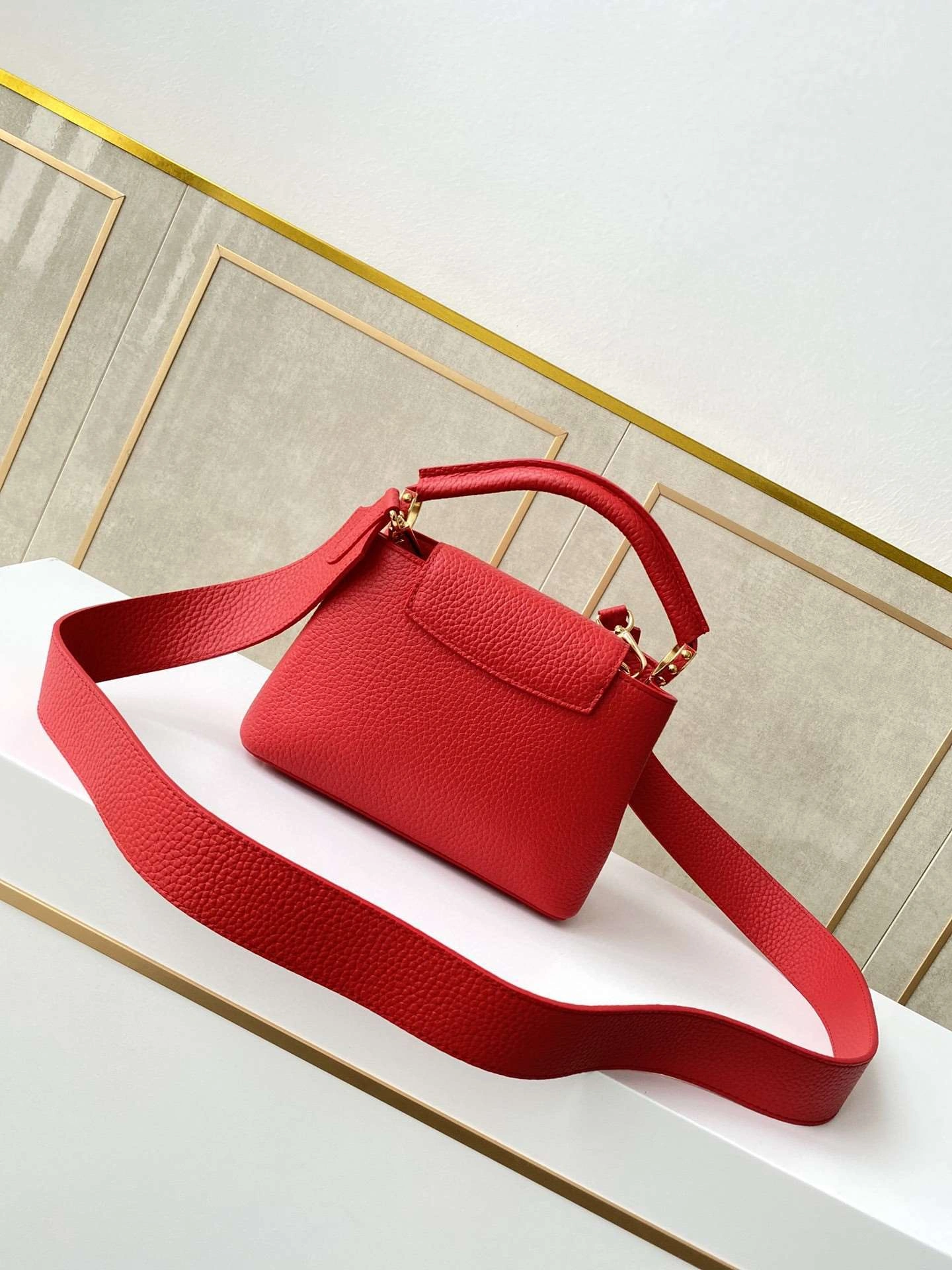 *MOMO--- M55985 item : A-B00G3023