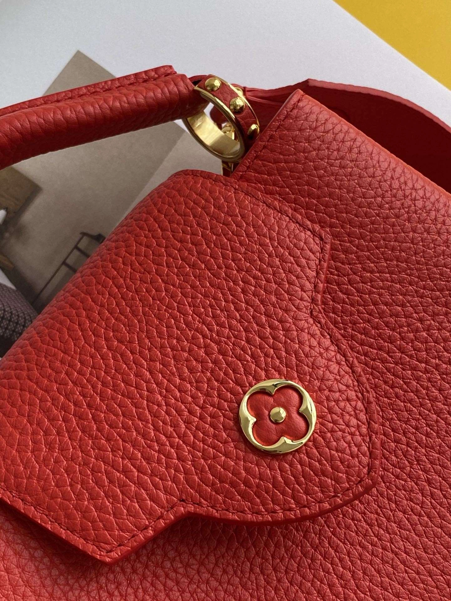 *MOMO--- M55985 item : A-B00G3023