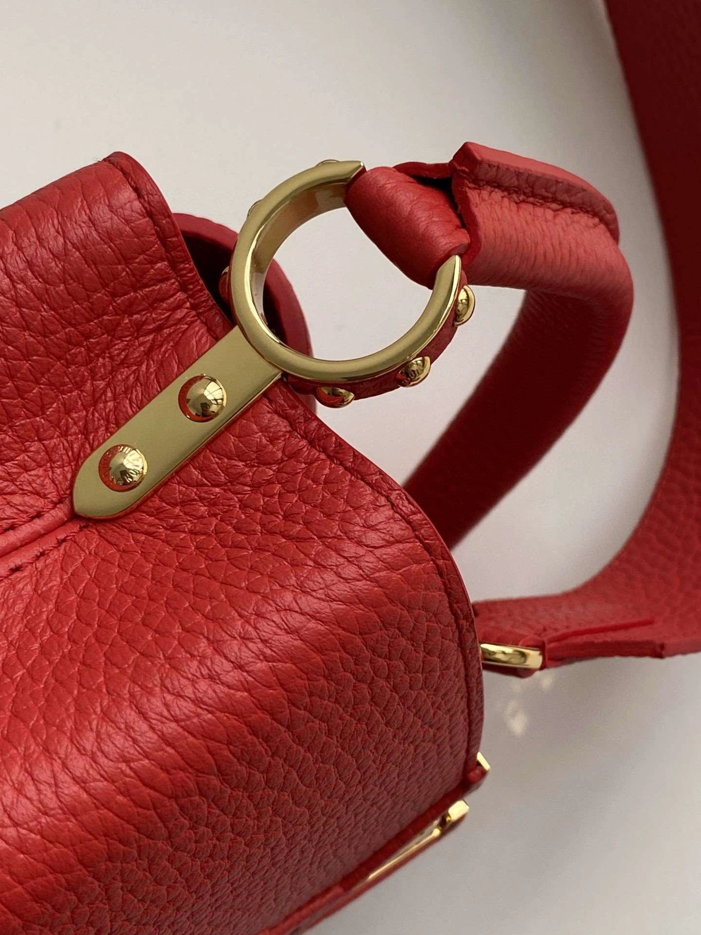 *MOMO--- M55985 item : A-B00G3023