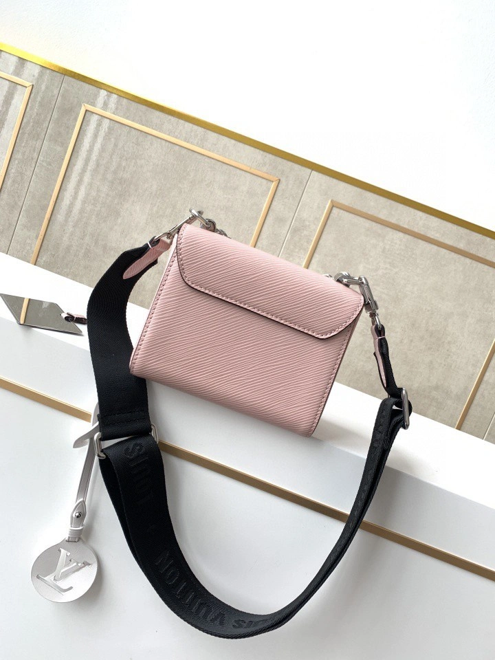 MOMO--- M56887 item : A-B00H0367