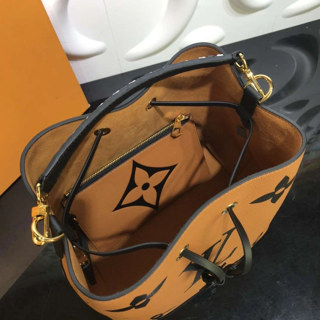 *MOMO--- M56888 cowhide item : A-B00G3017