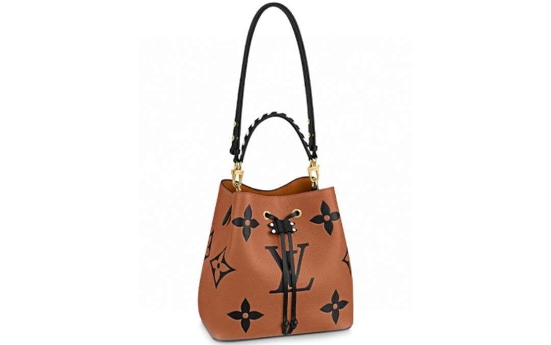 *MOMO--- M56888 cowhide item : A-B00G3017