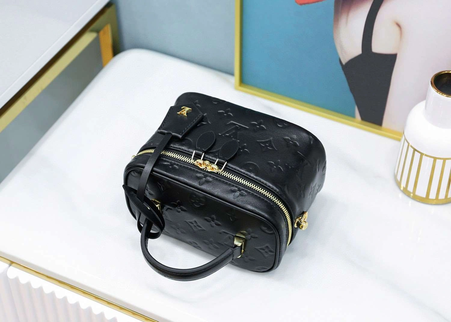 *MOMO--- M57118Vanity item : A-B173G2952