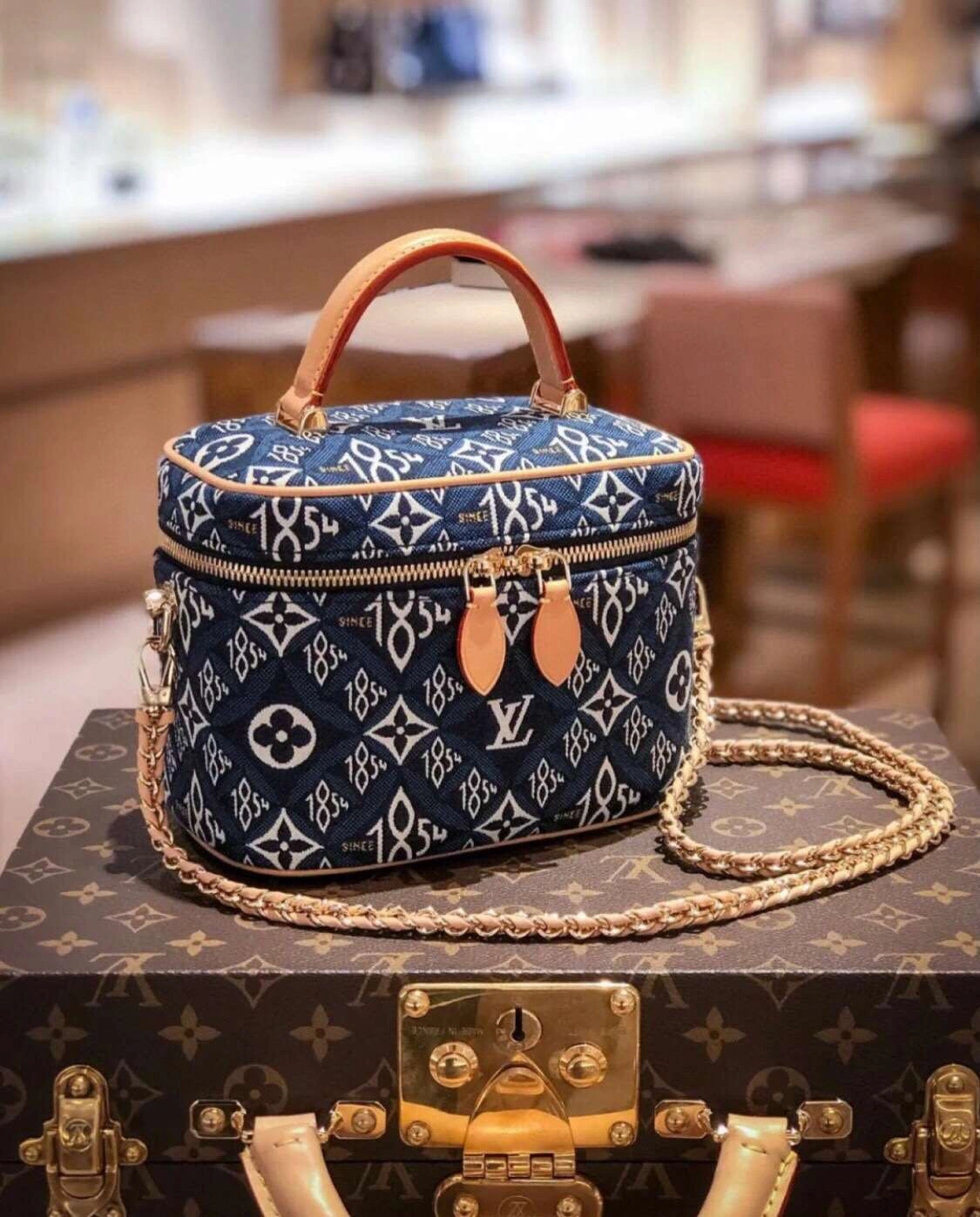 *MOMO--- M57403 item :174B63E1536